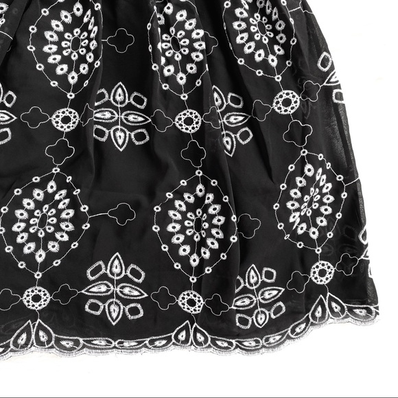 Romeo & Juliet Couture | eyelet embroidered dress - Picture 7 of 8